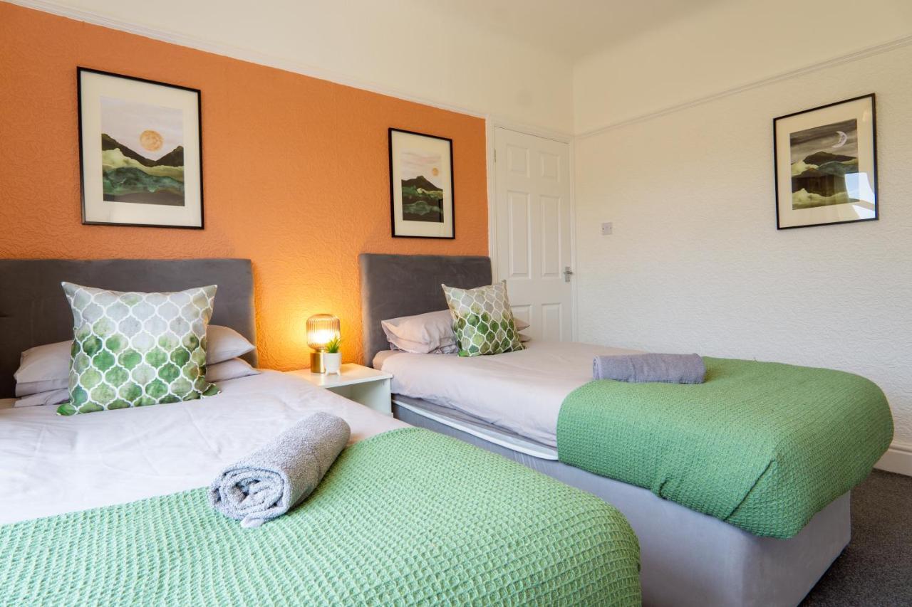 Strawberry Fields House - Air Host & Stay - 3 Bedroom Liverpool Esterno foto