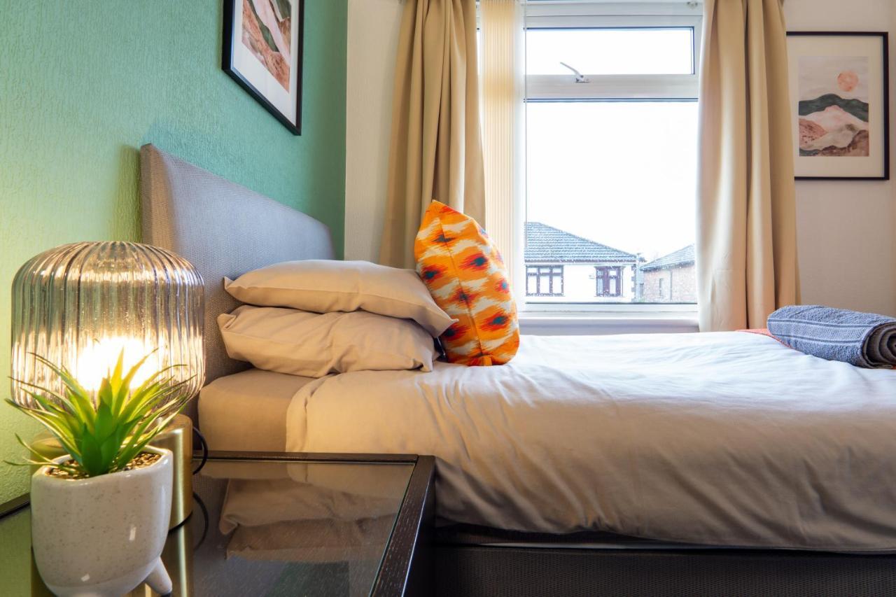Strawberry Fields House - Air Host & Stay - 3 Bedroom Liverpool Esterno foto