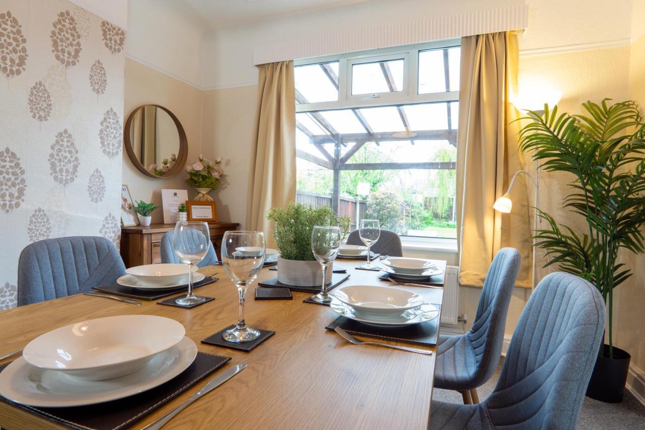 Strawberry Fields House - Air Host & Stay - 3 Bedroom Liverpool Esterno foto