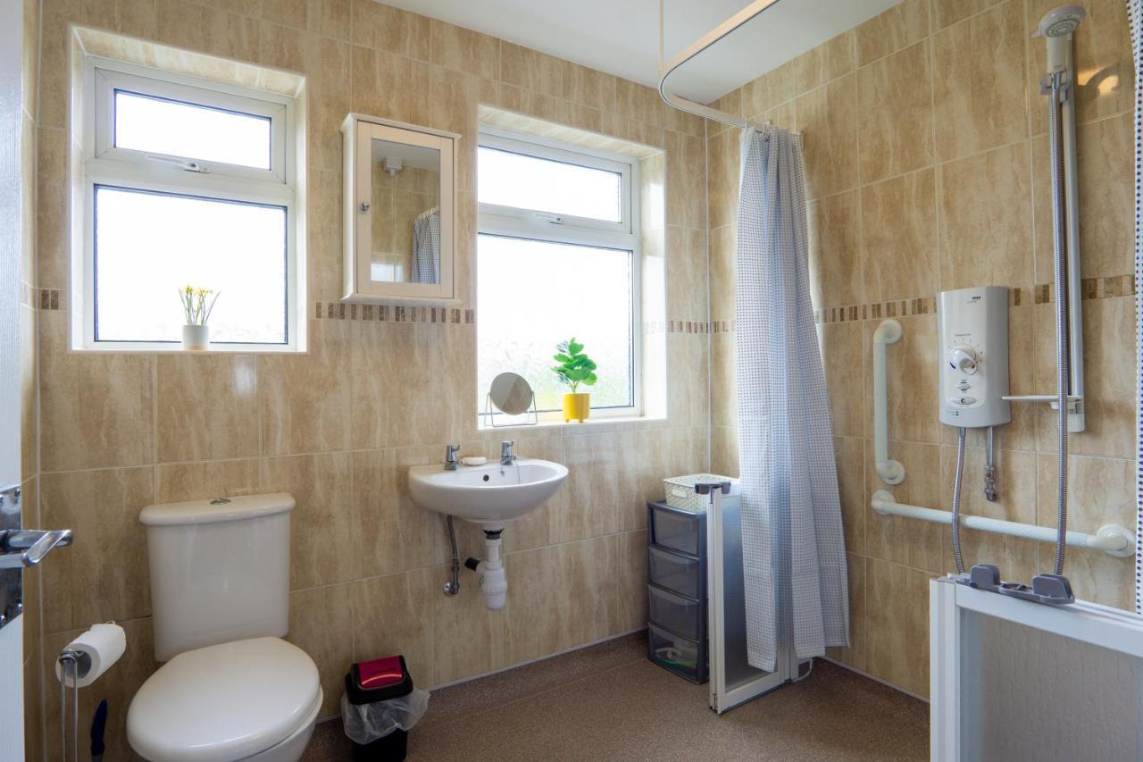 Strawberry Fields House - Air Host & Stay - 3 Bedroom Liverpool Esterno foto