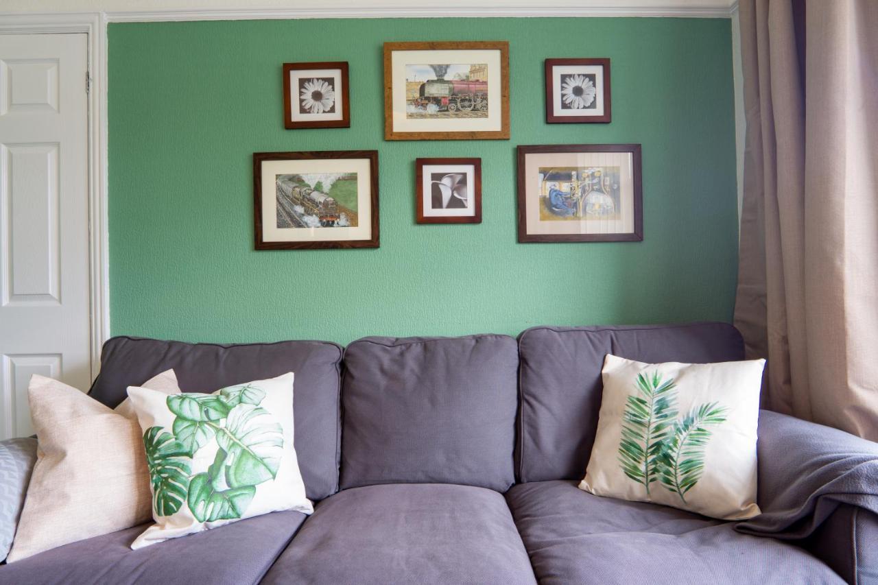 Strawberry Fields House - Air Host & Stay - 3 Bedroom Liverpool Esterno foto