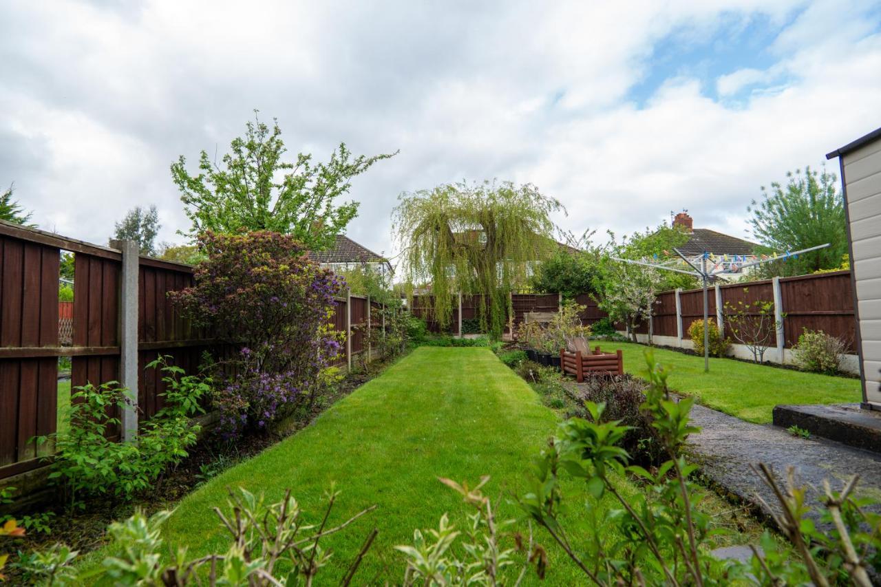 Strawberry Fields House - Air Host & Stay - 3 Bedroom Liverpool Esterno foto
